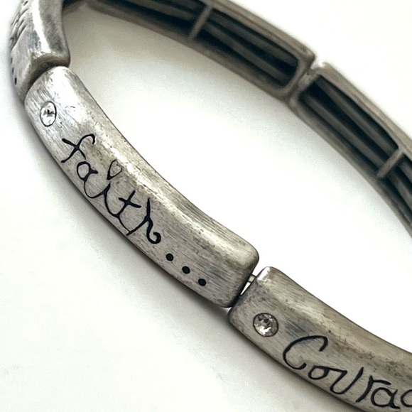 free 🆓 with purchase! - Picture 10 of 15